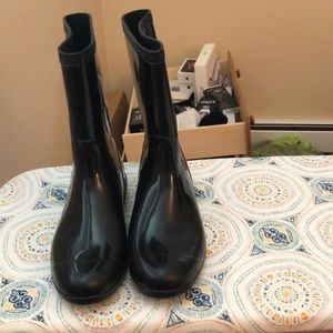 Ugg rain boots